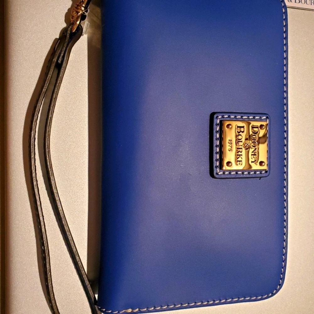Dooney & Bourke